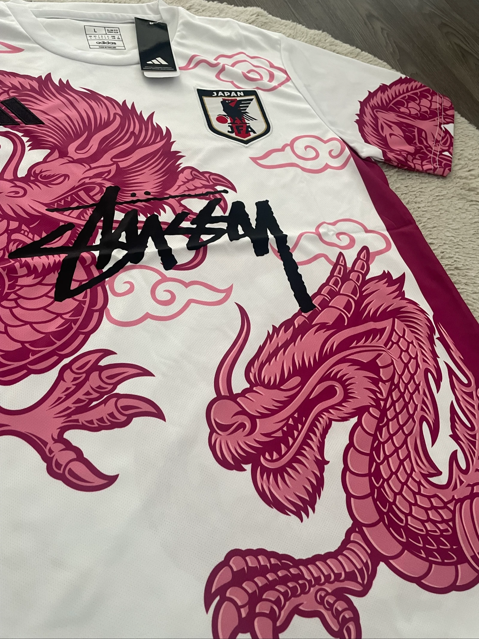 maillot de foot football concept japon dragon rose fuchsia blanc taille L adidas stussy neuf – photo 2